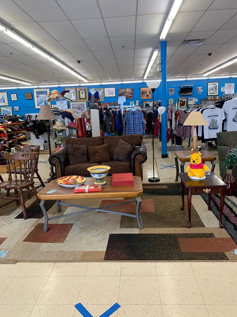 Boys & Girls Clubs Of Central Florida Thrift Store: Shopping That Helps Kids Shine Boys & Girls Clubs Of Central Florida Thrift Store: Shopping That Helps Kids Shine
