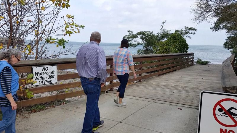 Bradstreet's Landing Park Pier, Rocky River