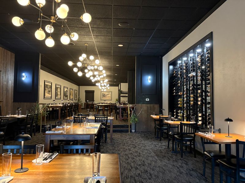 Goose Point The Oystery, Bay Center