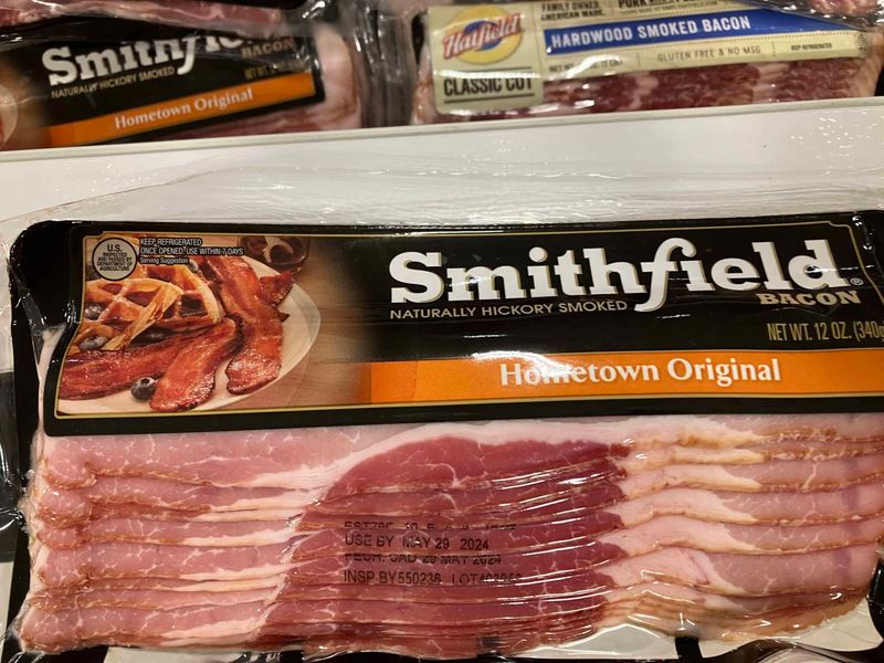 Brands to Skip: Smithfield Hometown Original Bacon