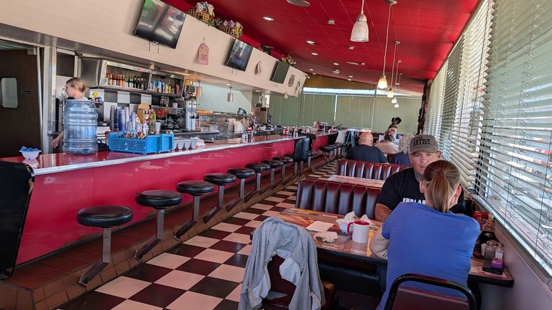 Rutherford's 66 Family Diner