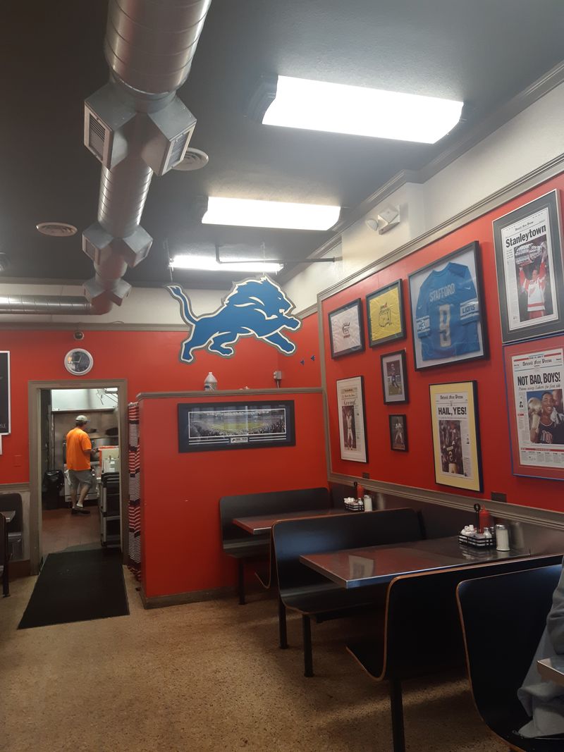 Note The Jackson vs Detroit Style