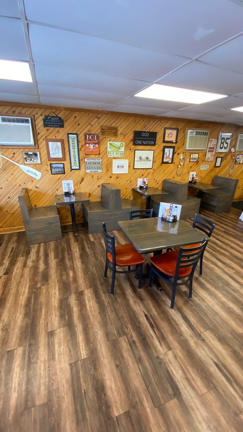 A Cozy Dining Room That Feels Like Home