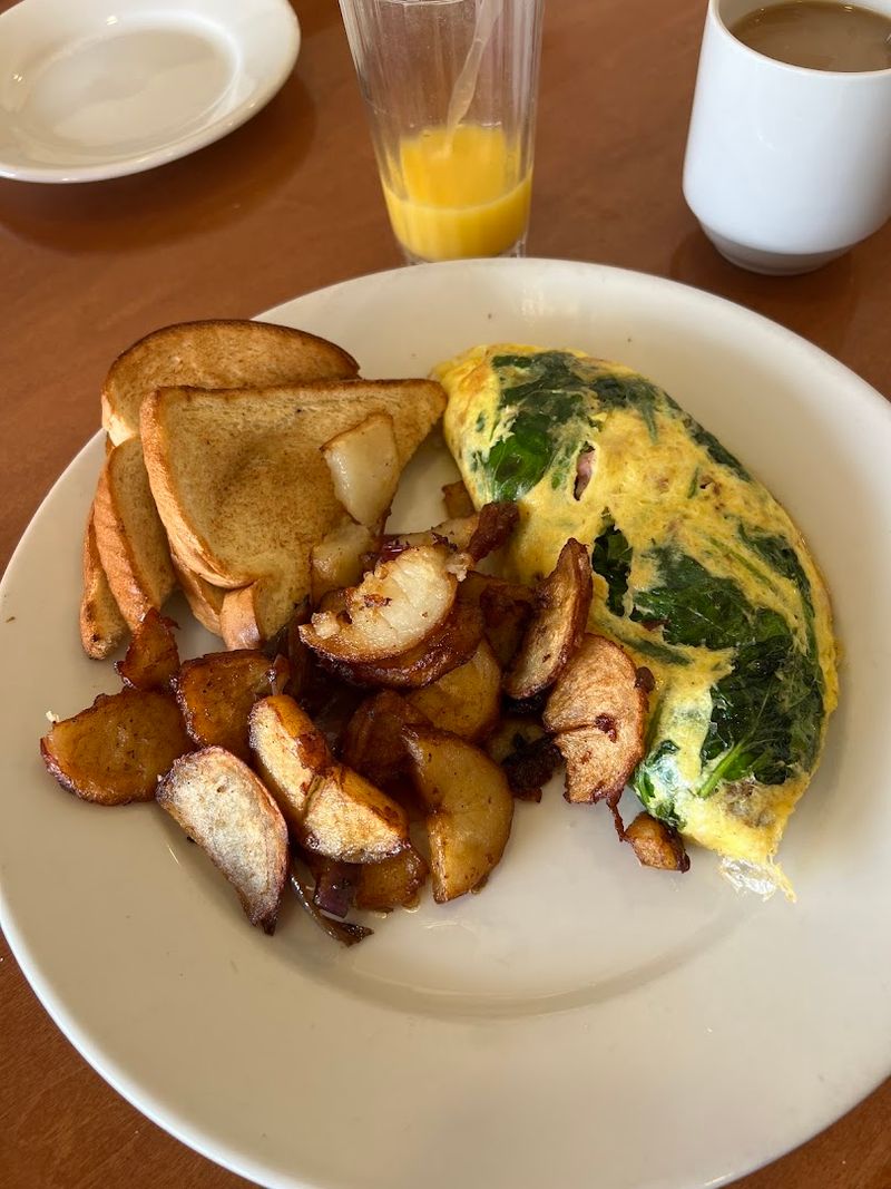 Breakfast Skillets And Omelettes That Hit The Spot Breakfast Skillets And Omelettes That Hit The Spot