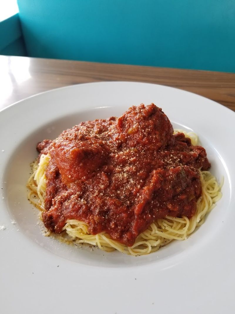 Comfort Food Classics Done Right at Lunch and Dinner