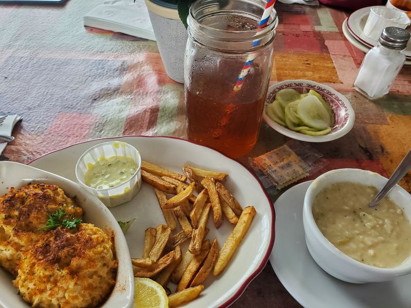 Crab Cakes That Compete With Coastal Competition