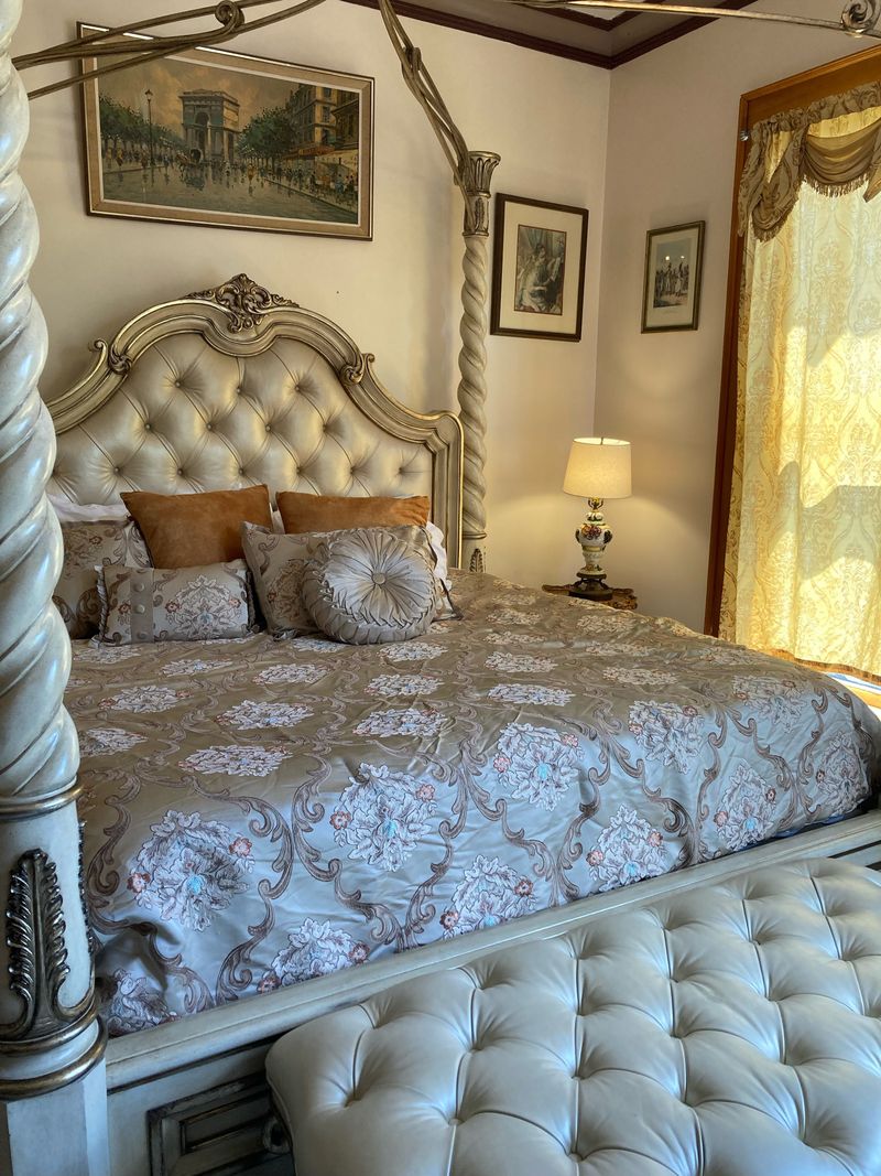 Rooms With Character, Not Clones