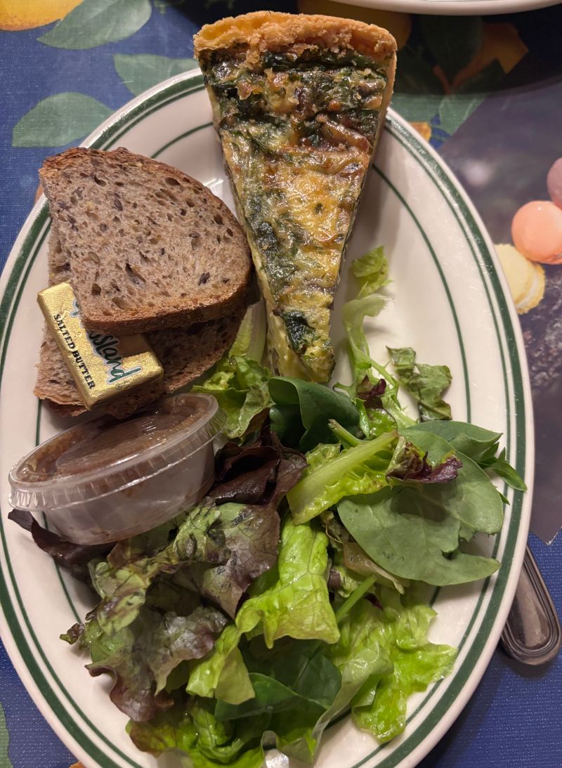 Lunch Favorites With French Soul