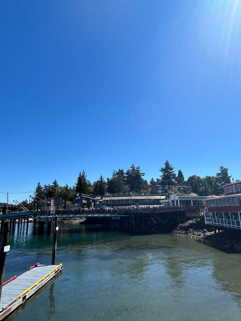 Breakfast With the Tide Right Below Your Feet