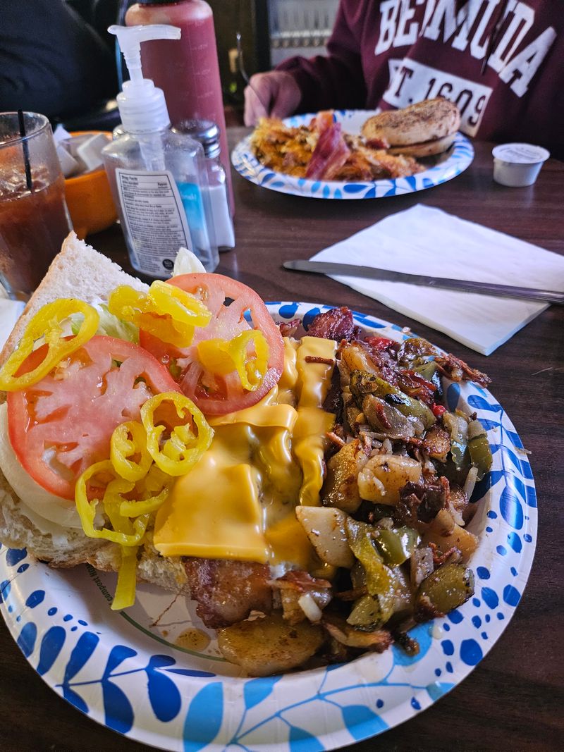 Four Plates for Thirty Bucks Sounds Impossible But It's Real