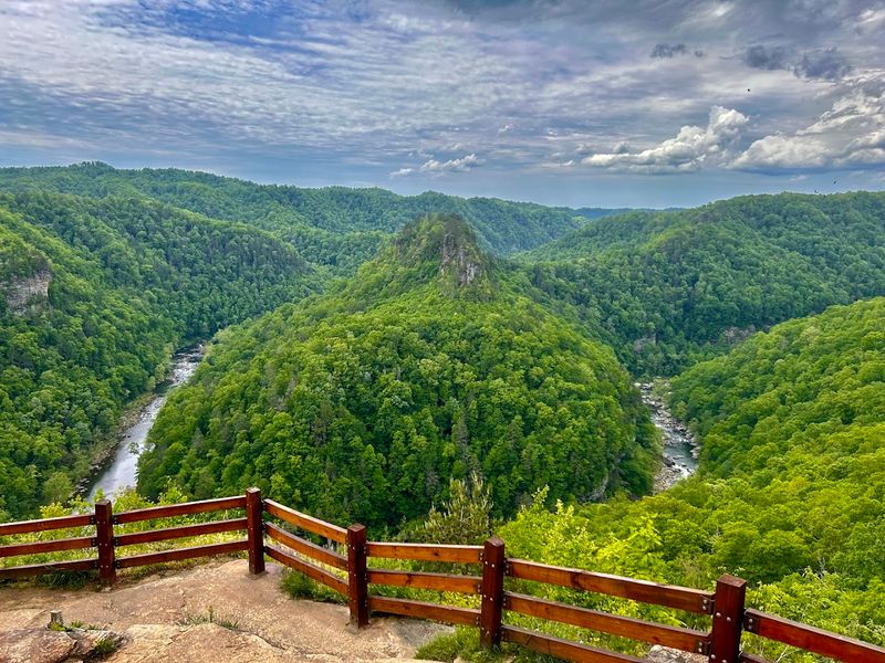 Breaks Interstate Park