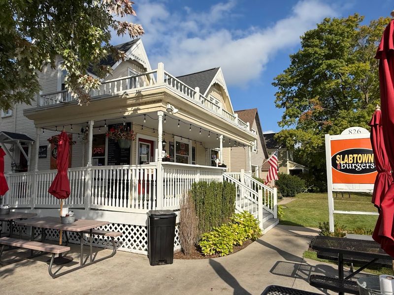 Slabtown Burgers, Traverse City