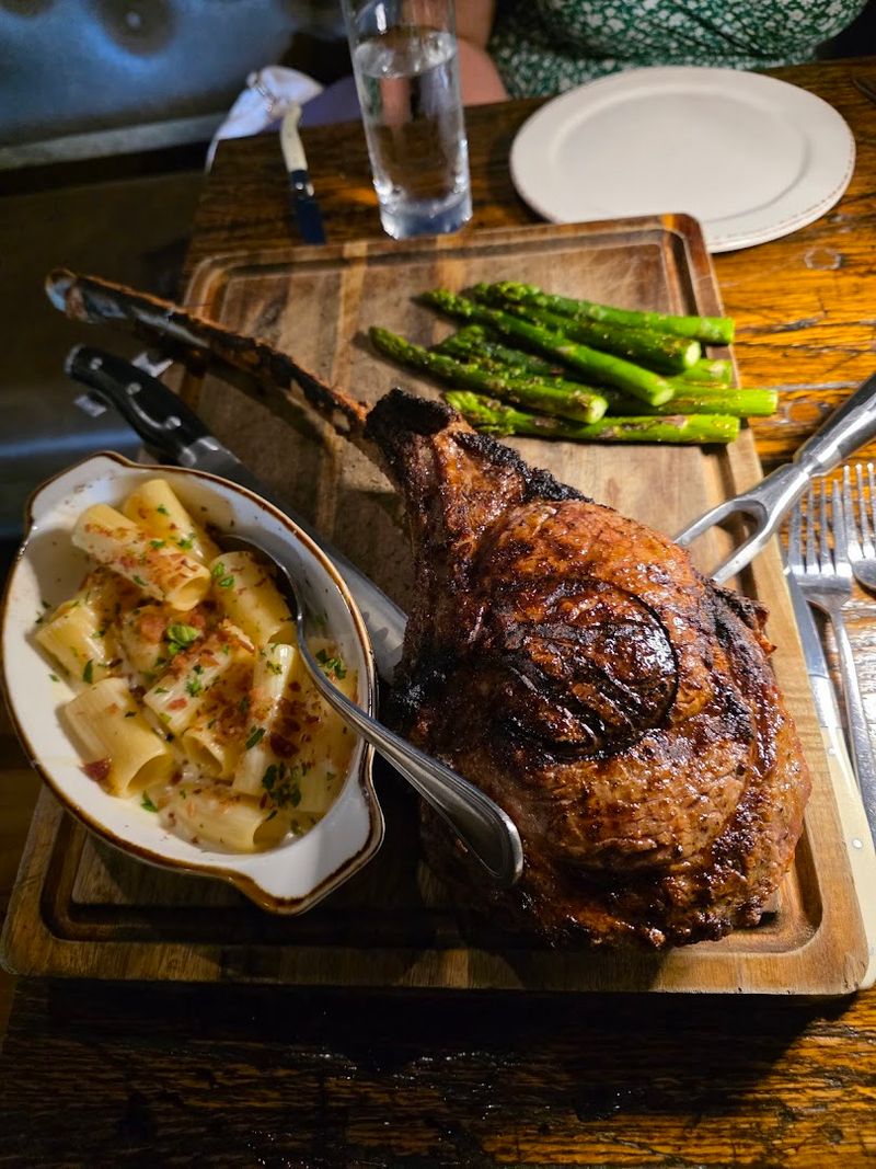 A Tomahawk Steak That Commands Attention