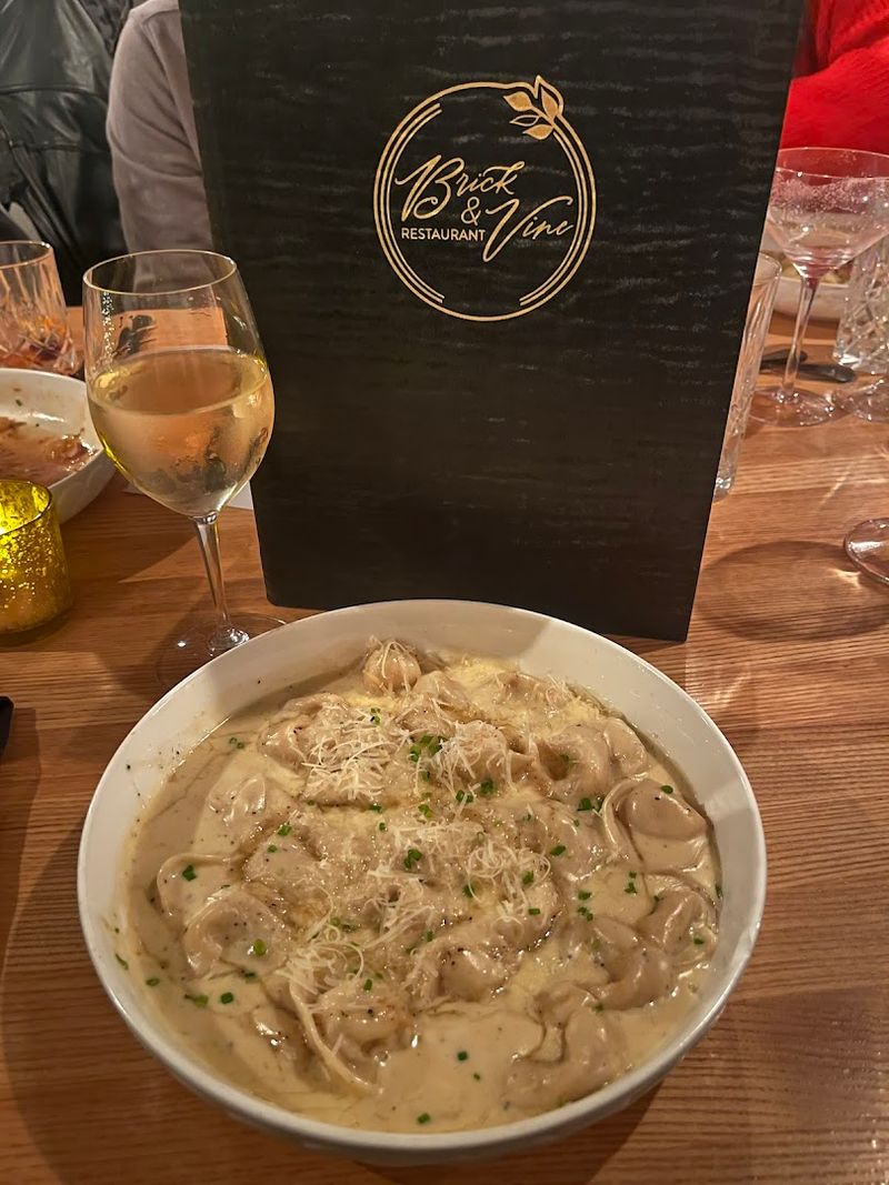 Brick & Vine, Brecksville