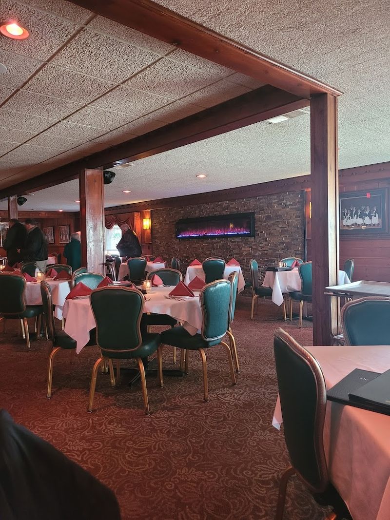 Princess Cafe, Beecher