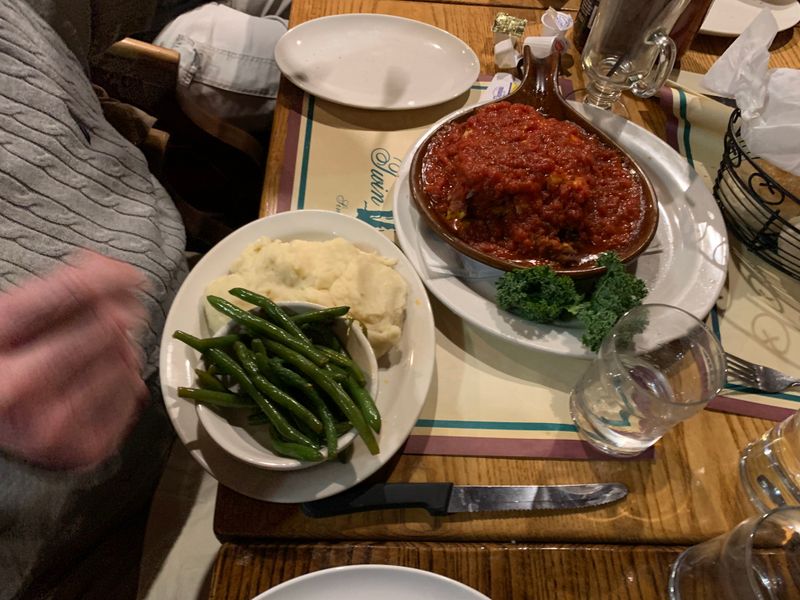 Twin Oaks Restaurant – Cranston