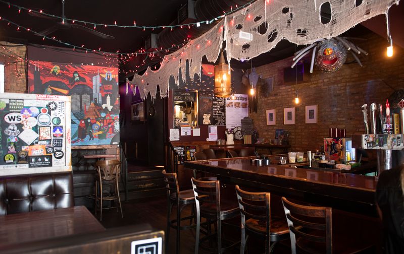 Decor, Ambiance, And Setting