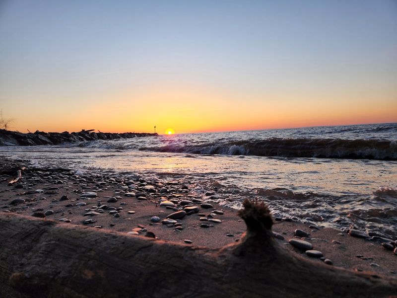 Bring A Bag For Beach Stones And Agates