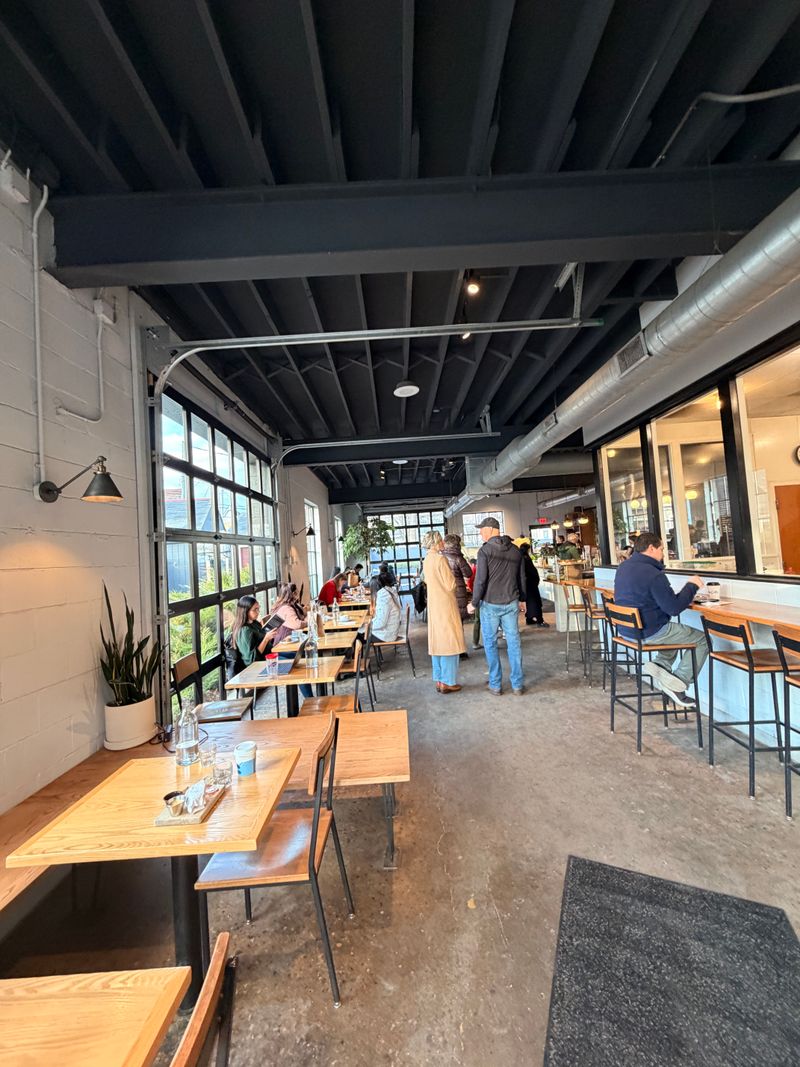 Fox in the Snow Café – Columbus