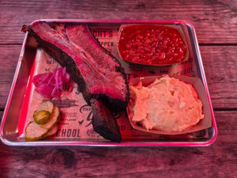 Ribs With A Soft-Glove Knockout