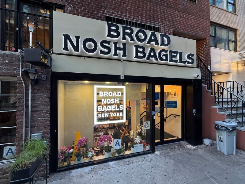 Broad Nosh Bagels