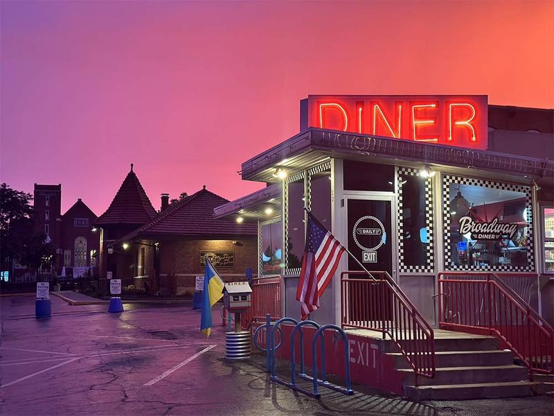 Broadway Diner Broadway Diner