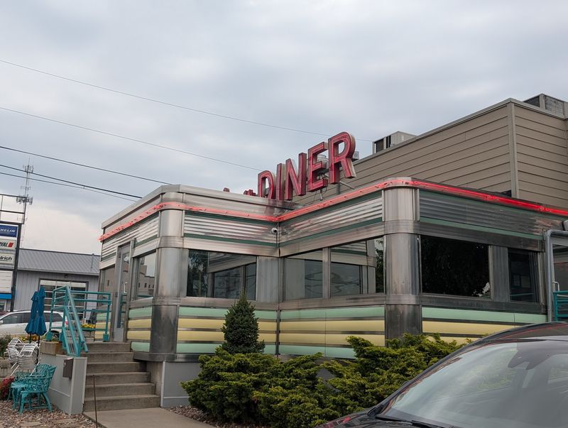 Broadway Diner Broadway Diner