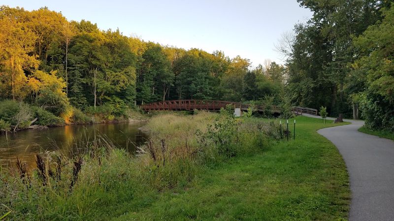 Island Park Strolls And Play