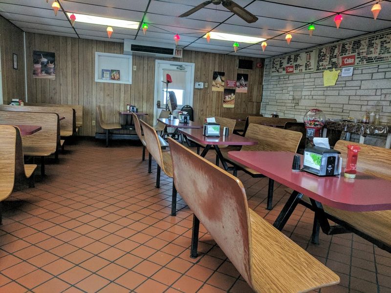 Old-School Drive-In Atmosphere That Actually Holds Up