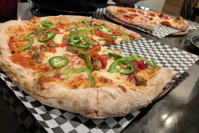 Broken Tree Pizza
