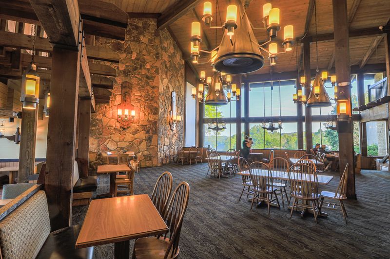 Timbers Restaurant at Salt Fork Lodge, Kimbolton