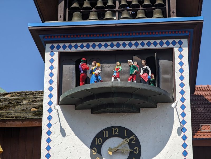 Bavarian Inn Glockenspiel Ritual