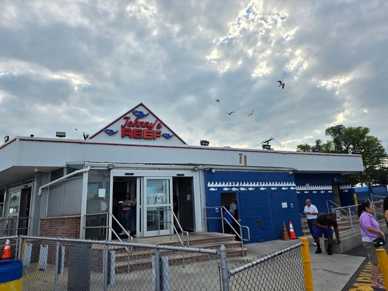 Johnny's Reef Restaurant, Bronx, New York (Offers Waterfront Views)