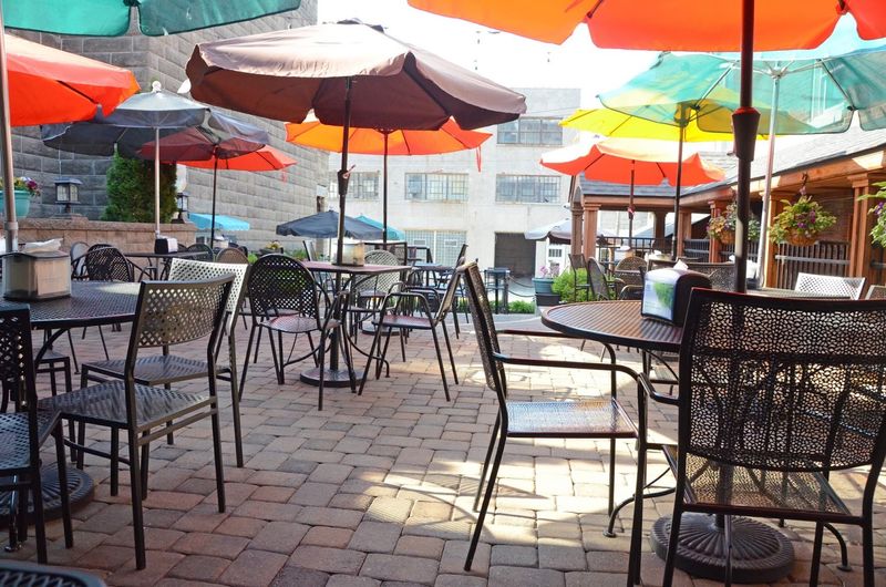 Brown Bag Bistro — Alton