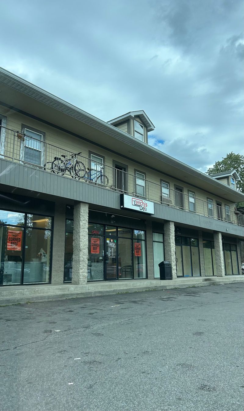 Frenchi's Deli — Columbus