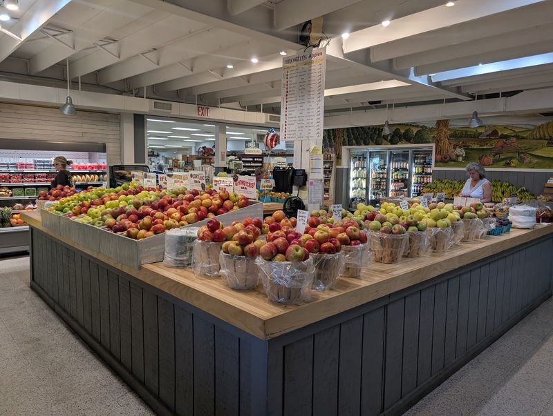 Brown's Orchards & Farm Market, Loganville Brown's Orchards & Farm Market, Loganville