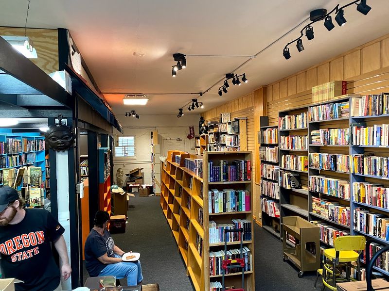 NeverMore Used Bookstore, Toledo