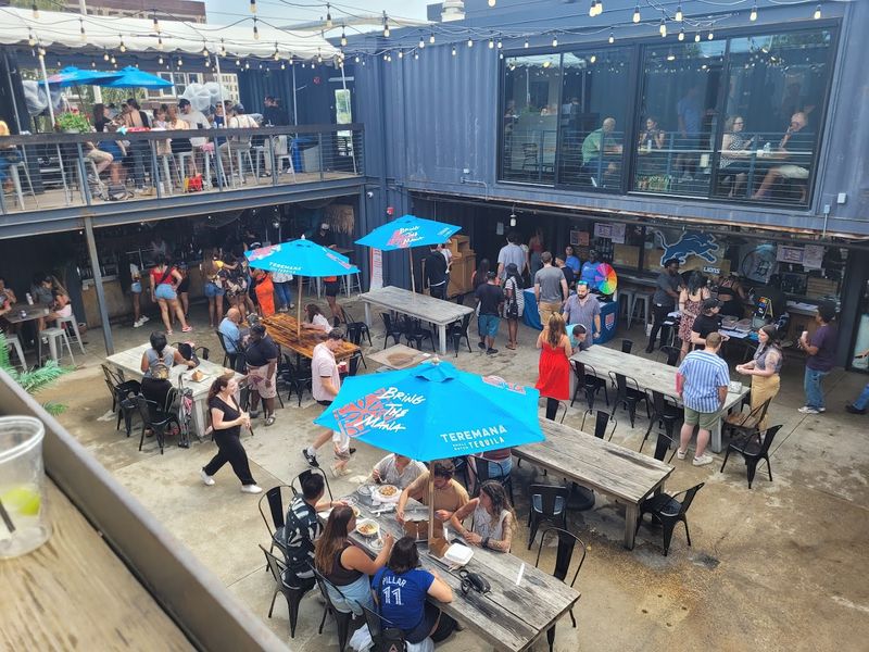 Use The Outdoor Seating When The Weather Cooperates