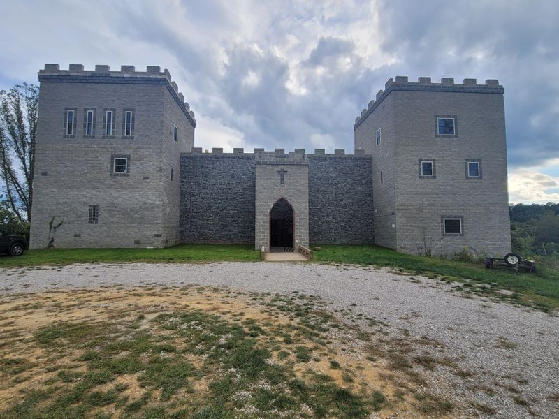 Grizer Castle, Whipple