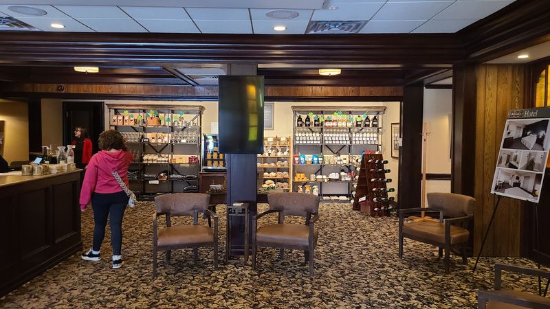 House Bread And Bake Shop Touches