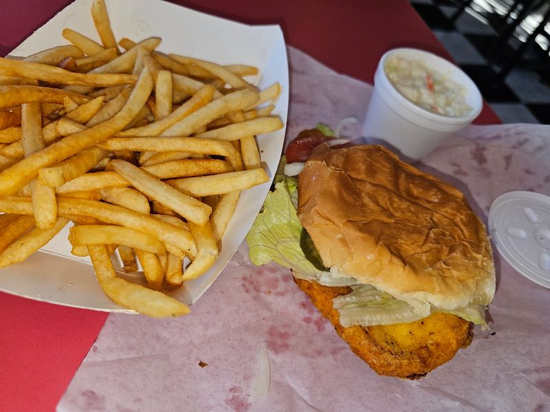 B's Drive In, Farmington, IL