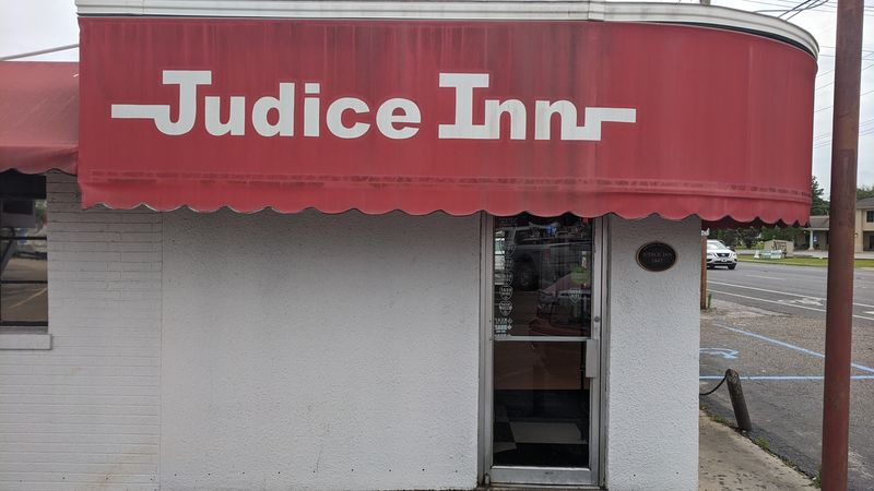 Judice Inn — 3134 Johnston St, Lafayette