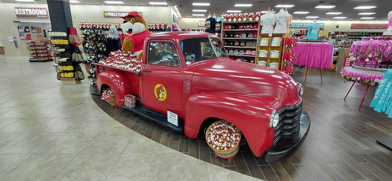 Buc-ee's, Benton