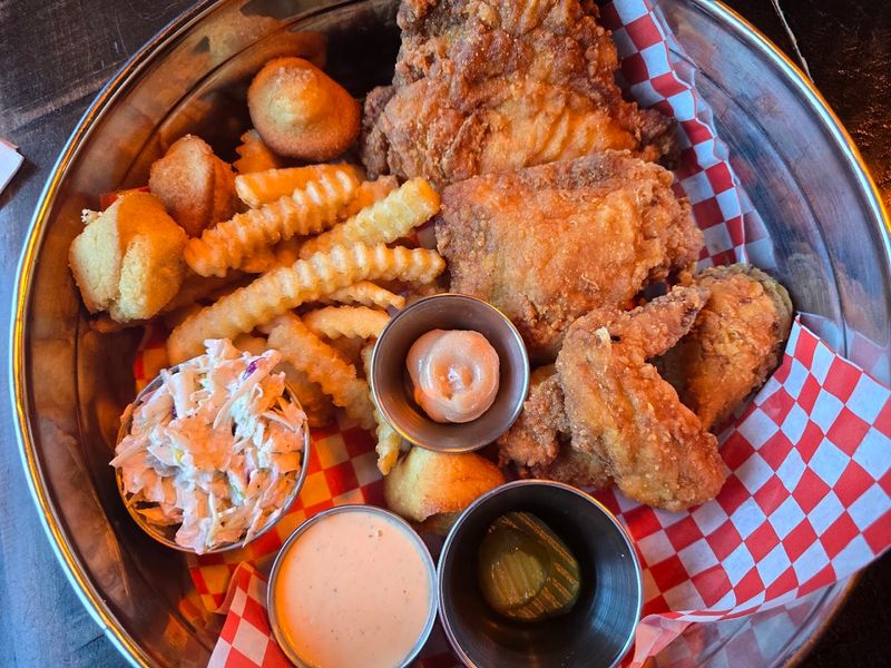 Buckets Restaurant, Akron Buckets Restaurant, Akron