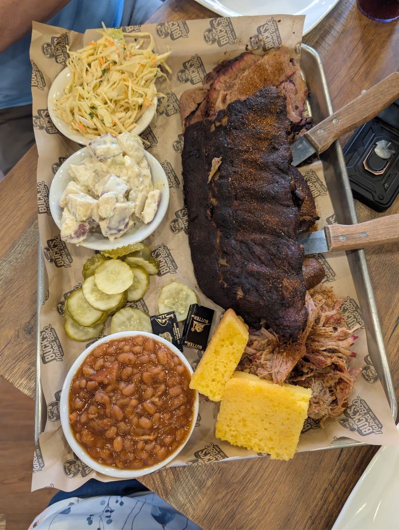 Buck's Naked BBQ, Gardiner