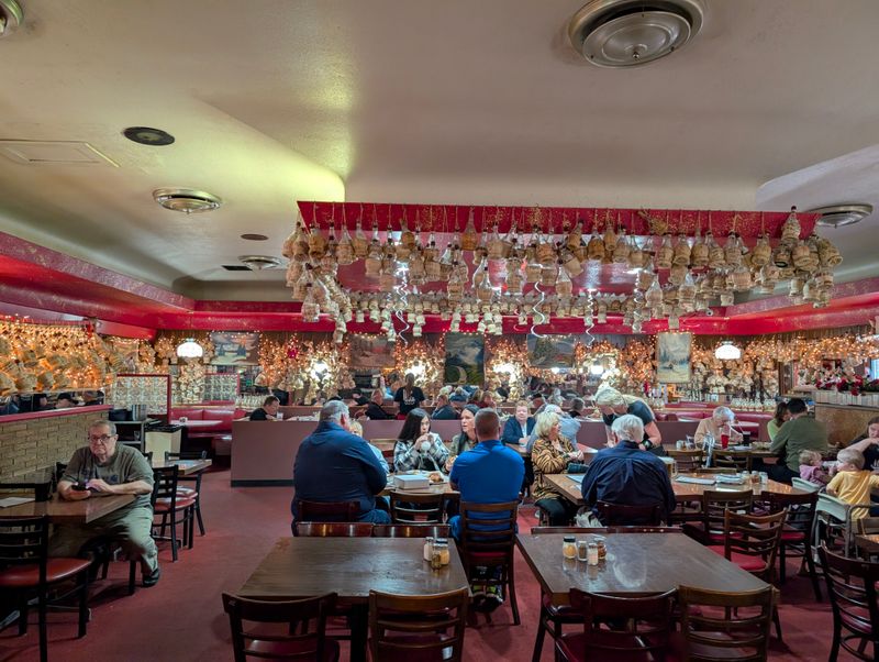 Loui's Pizza – Hazel Park