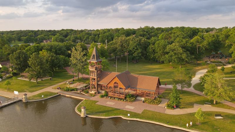 Budget-Friendly Weekend Wandering