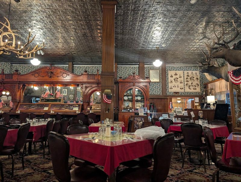 Buffalo Bill's Irma Hotel Restaurant & Grill