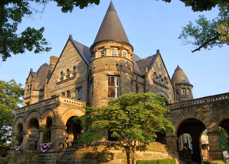 Buhl Mansion Guesthouse And Spa, Sharon, Pennsylvania