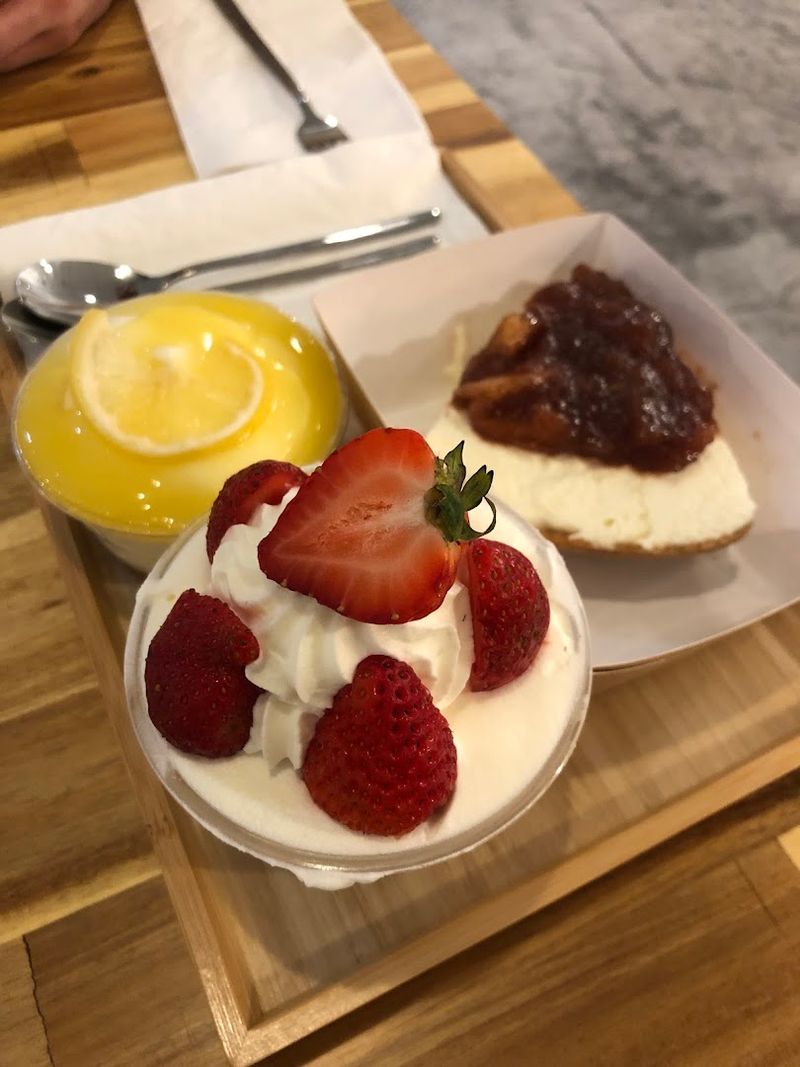 Takeaway Box, Extended Happiness